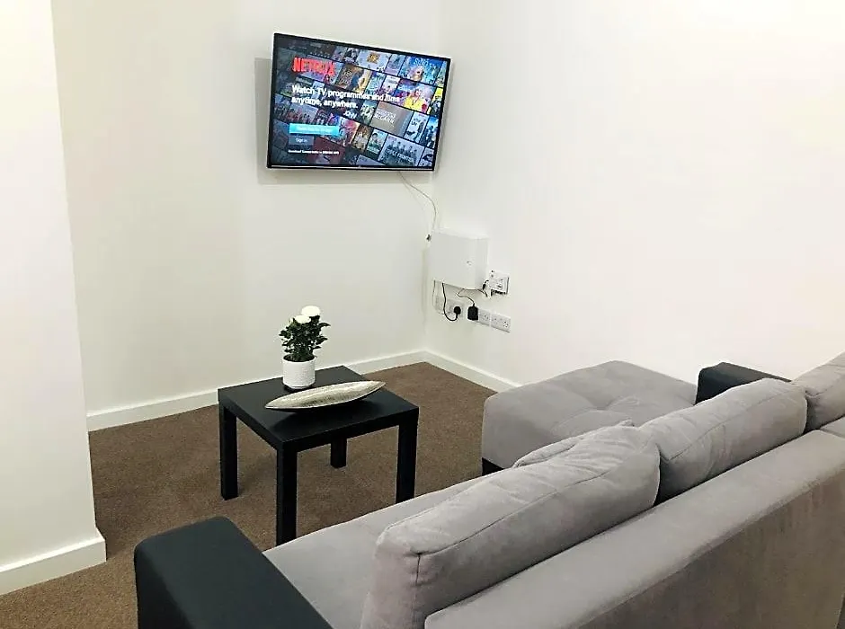 Showcase Apartments - Highcross House Apart Hotel-1