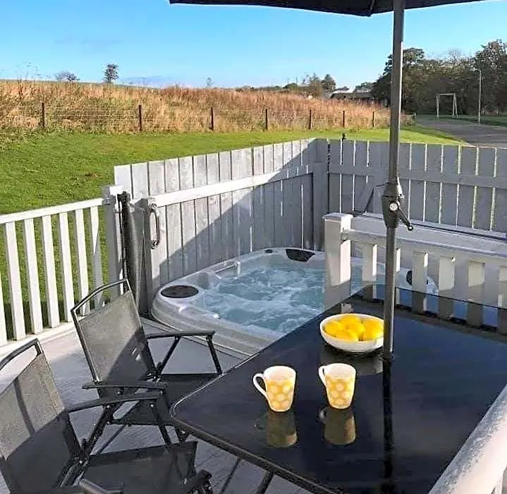 Lemon Tree Lodge-1