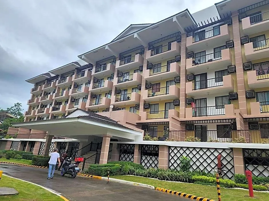 Northpoint Condo Free Airport Pick Up For 3 Nights Stay Or More-1