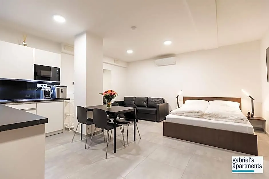 Gabriel'S Apartments-1