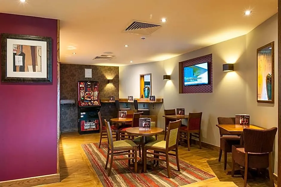 Premier Inn Worcester City Centre-1