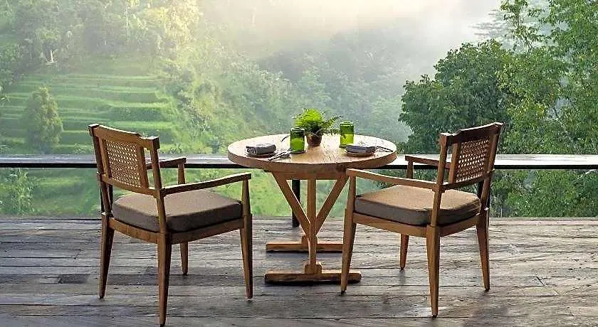 Buahan, A Banyan Tree Escape-1