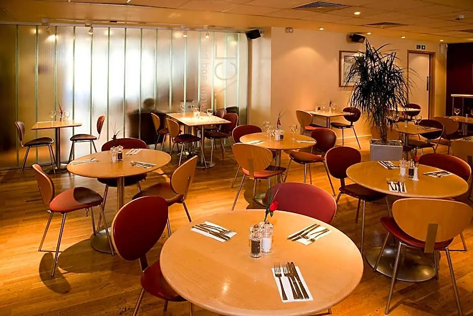 Premier Inn London Kensington-1