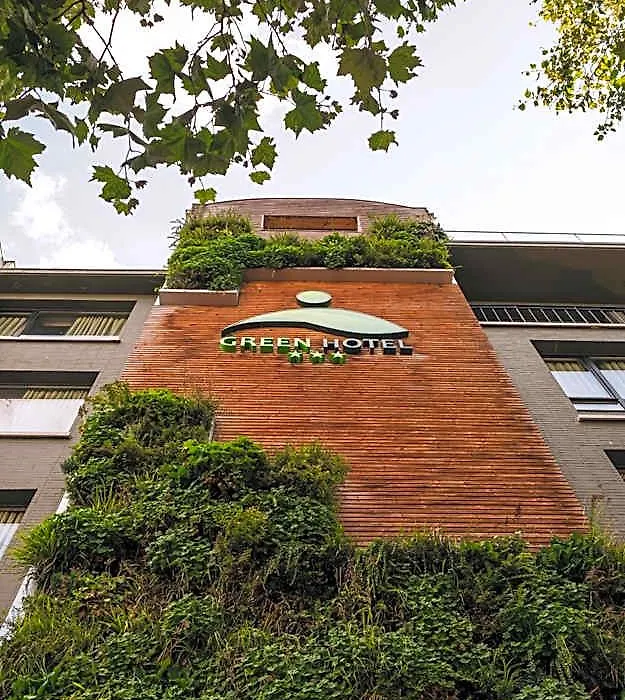 Green Hotel-1