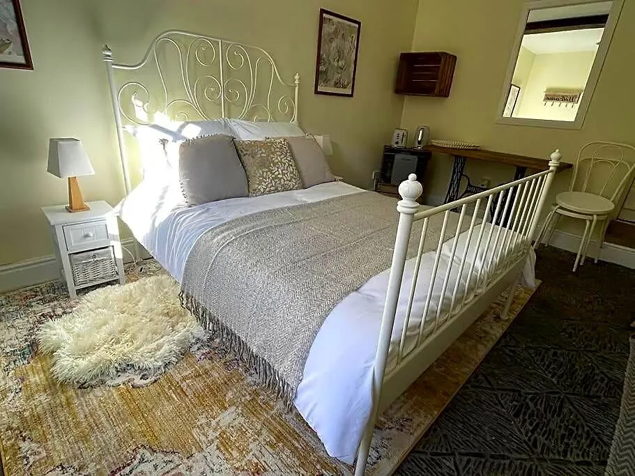 Y Felin Bed And Breakfast And Smallholding-1