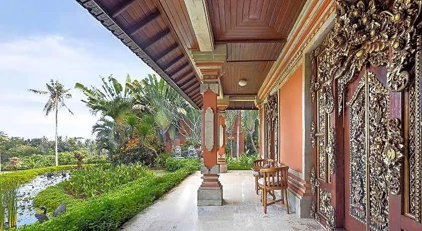 Swan Paradise A Pramana Experience-1