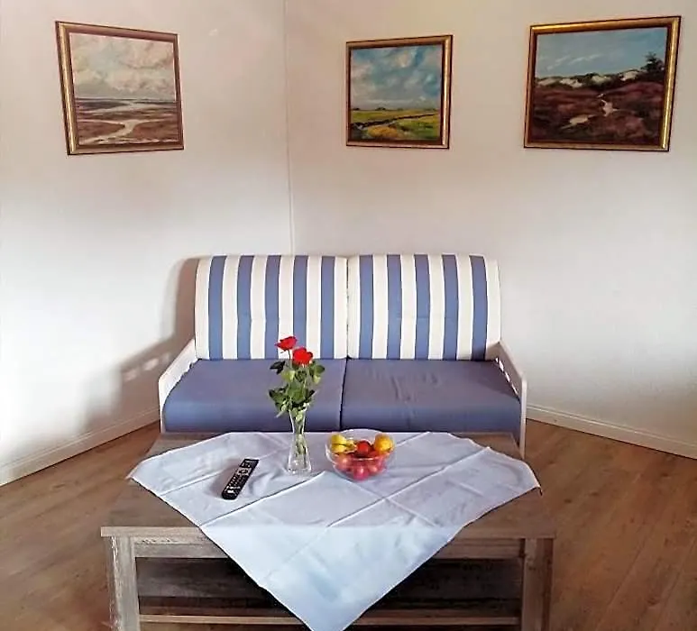 Inselhotel Kapitän Tadsen / Amrum-1