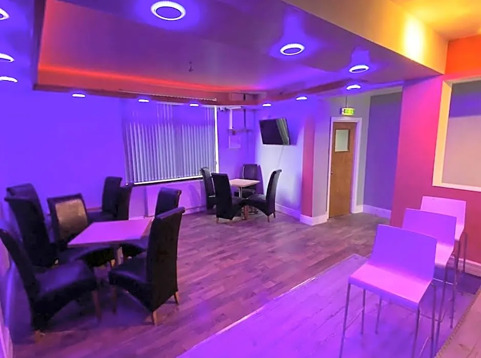 Glorious Catering & Restaurant Bnb-1