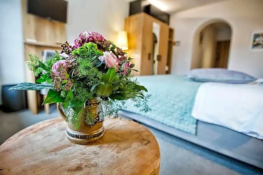Historisches Gasthaus Hotel Hirschen Horn-1