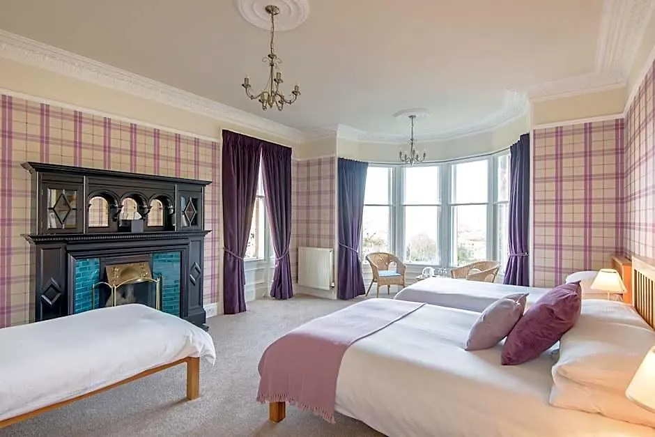 Golf Lodge Bed & Breakfast-1