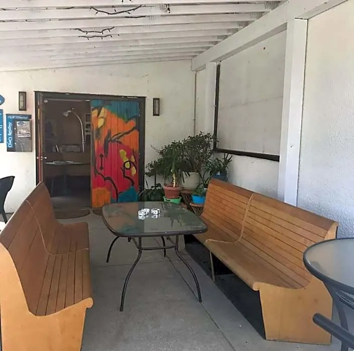 Char'S Landing Hostel-1