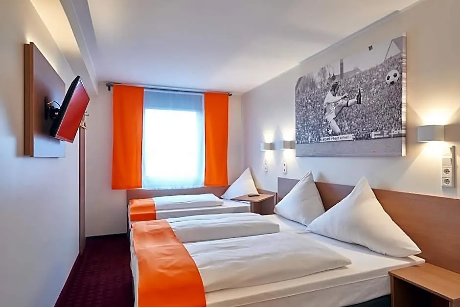 Mcdreams Hotel Moenchengladbach-1