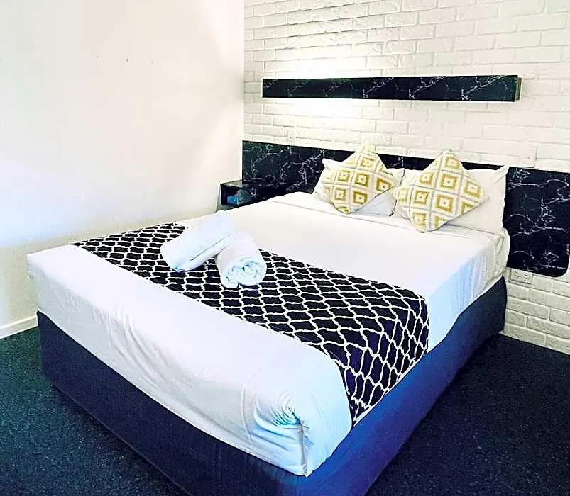 Jacaranda Place Motor Inn-1