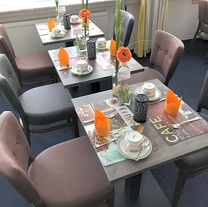 Hotel Peterchens Mondfahrt-1