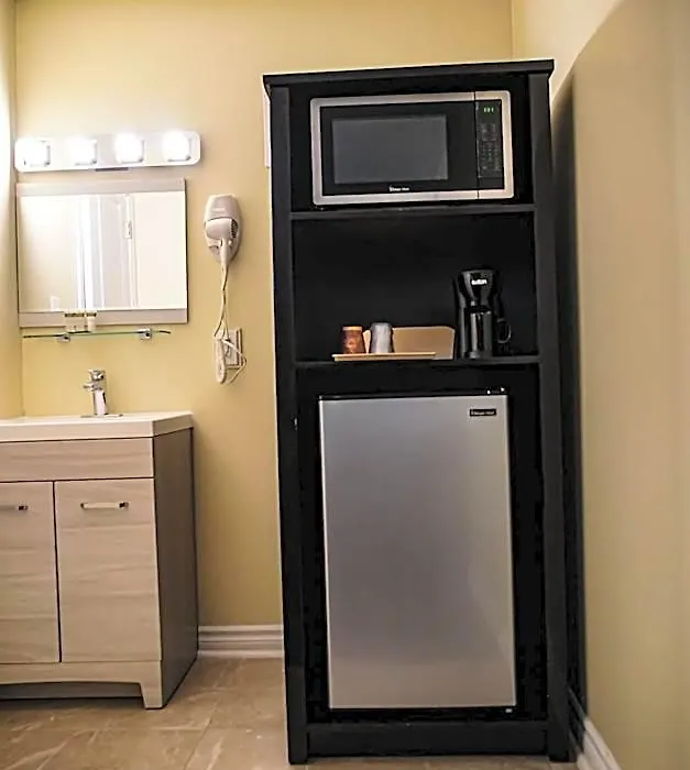 Skyland Motel Inn & Suites-1