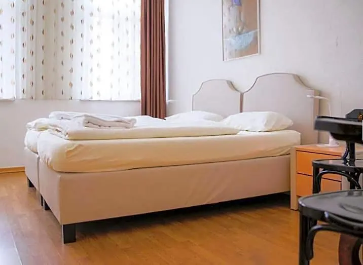 Hotel Lübecker Hof-1