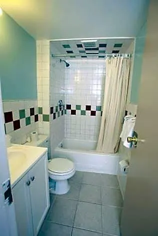 Meadowbrook Motor Lodge-1
