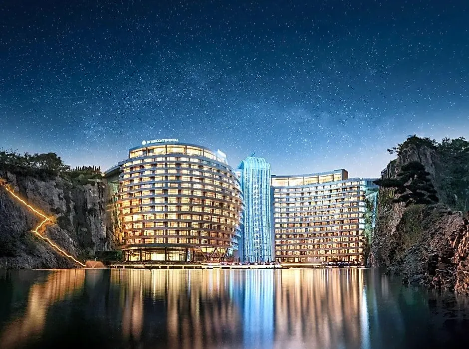Intercontinental Hotels Shanghai Wonderland By Ihg-1