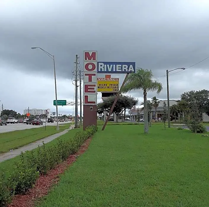 Riviera Motel-1