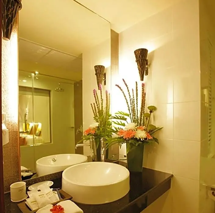 Maninarakorn Hotel-1