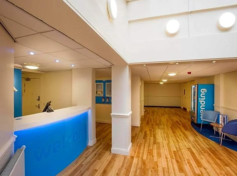 Travelodge Perth Central-1