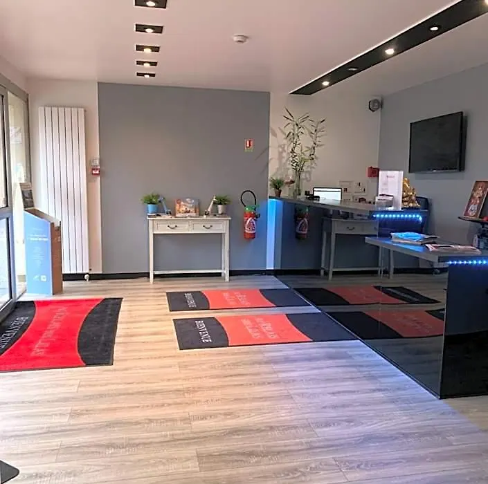 Hôtel Au Relais des Lilas-1
