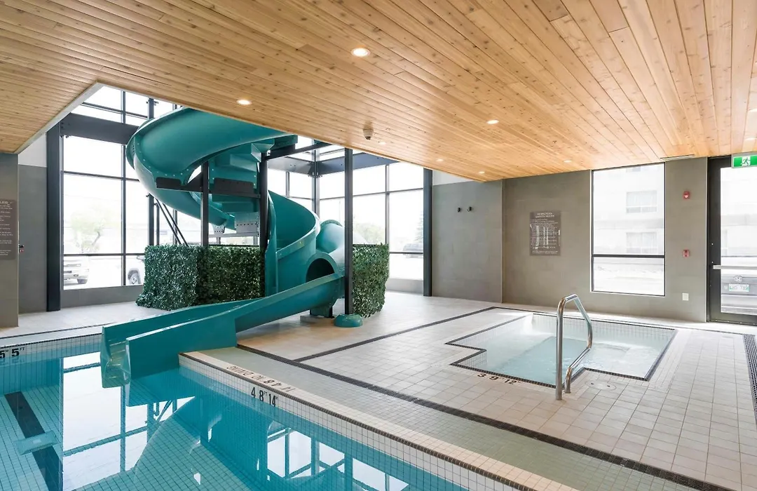Sandman Signature Winnipeg Airport Hotel & Suites-1