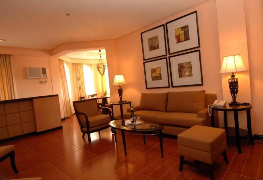 Planta Centro Bacolod Hotel & Residences-1