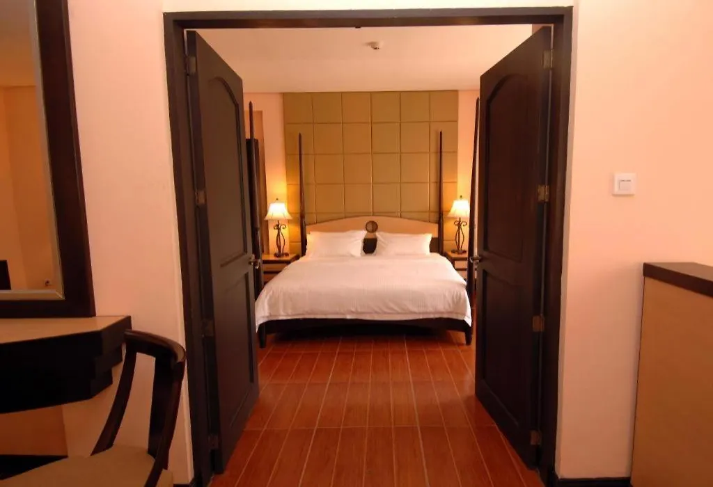 Planta Centro Bacolod Hotel & Residences-1