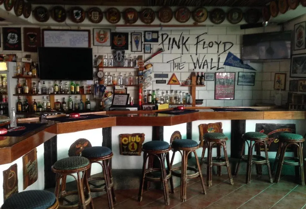 Harleys Pub And Hotel-1
