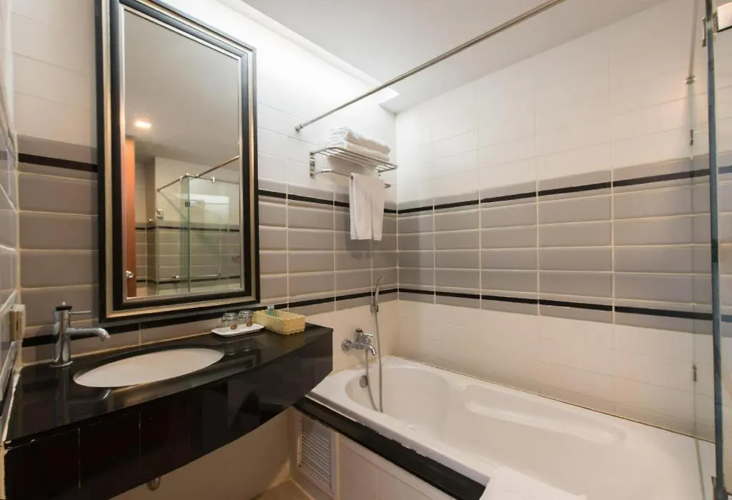 Thamrongin Hotel-1