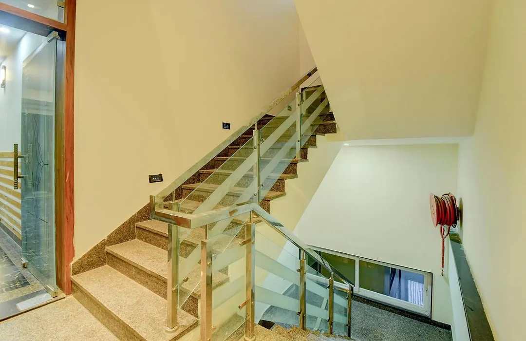 Hotel O Royal Elite-1