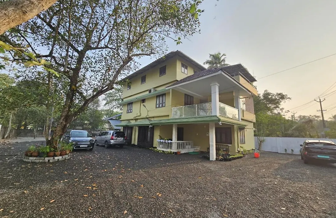 Madonna Meadows Homestay-1
