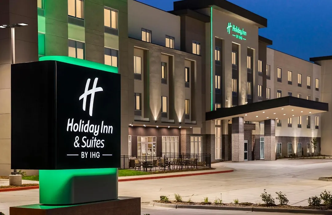 Holiday Inn & Suites Commerce City - Denver Airport By Ihg-1