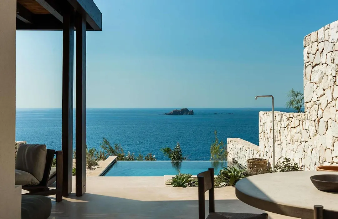 Luura - Cliff, Paros, Morgans Originals (Adults Only)-1