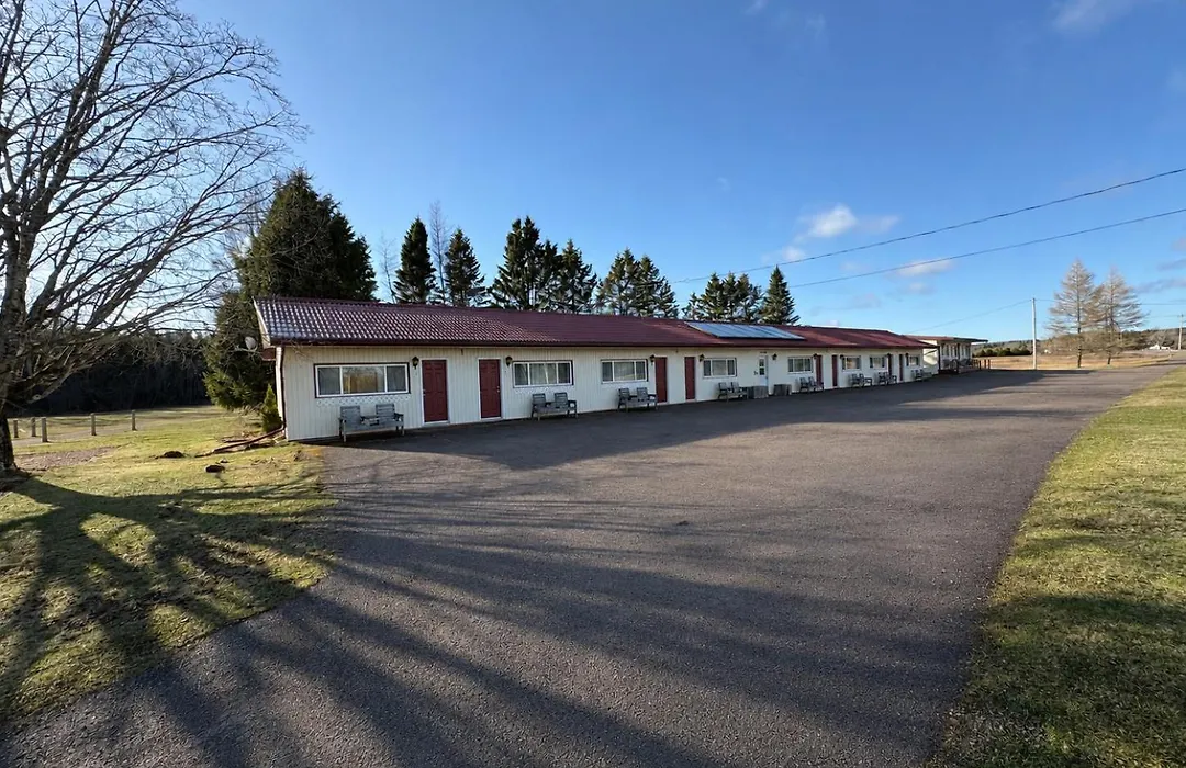 The Sunshine Inn-1