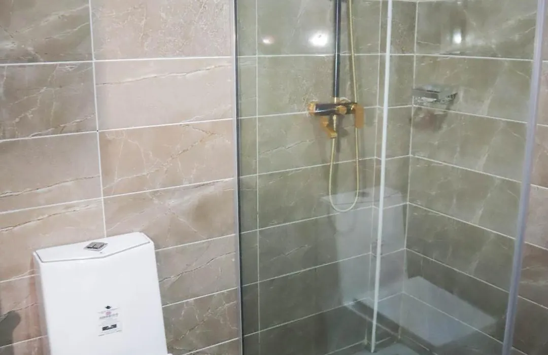 Ee29 Hotel And Suite-1