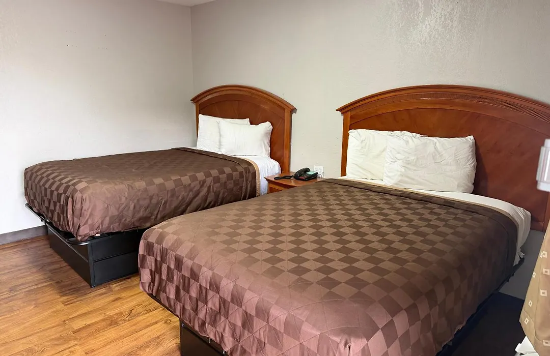Regency Inn-1