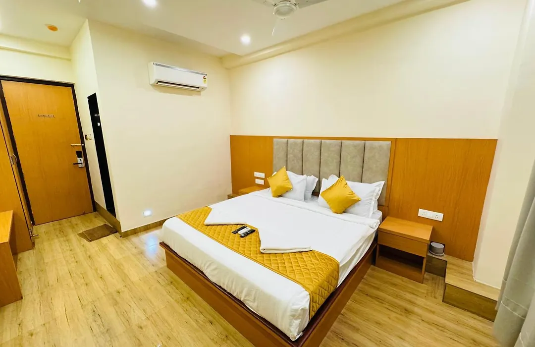 Hotel Breeze Bay Bkc - Near Us Embassy-1