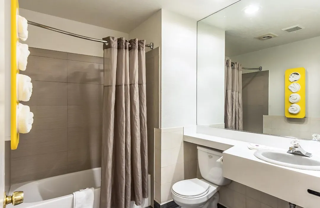Hotel Elizabeth Near Newark Liberty International Airport New Jersey-1