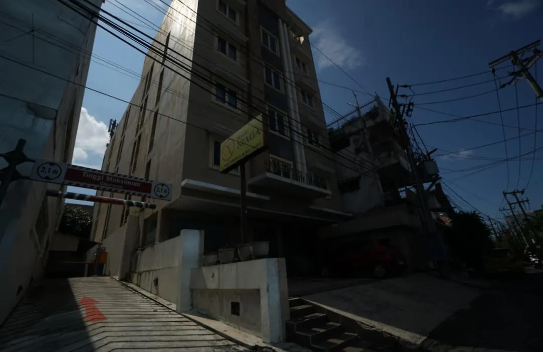 Townhouse Oak Hotel Niaga Surabaya-1