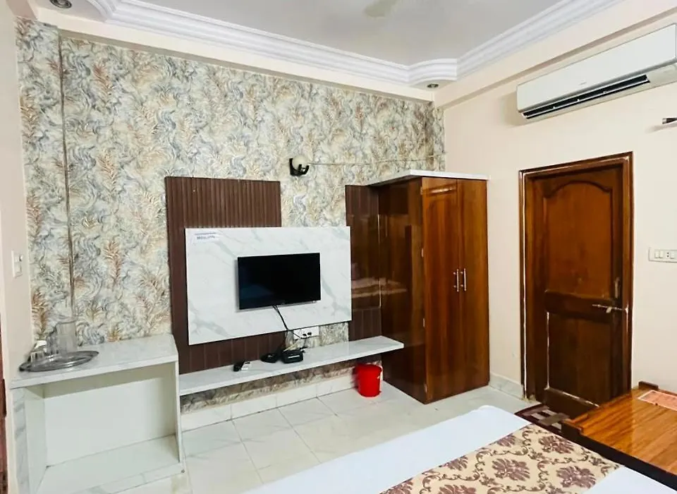 Hotel Natraj Palace-1