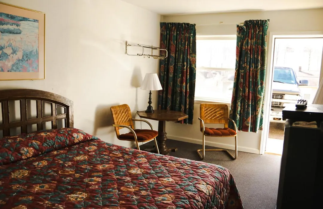 Blue Ridge Mountain Inn-1