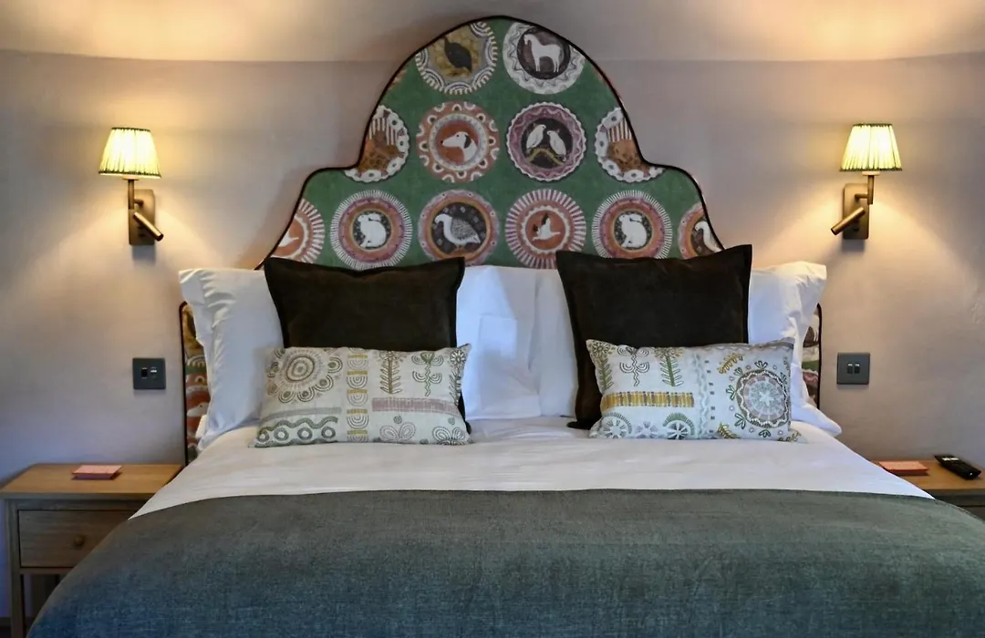 Botley Hill Farmhouse-1