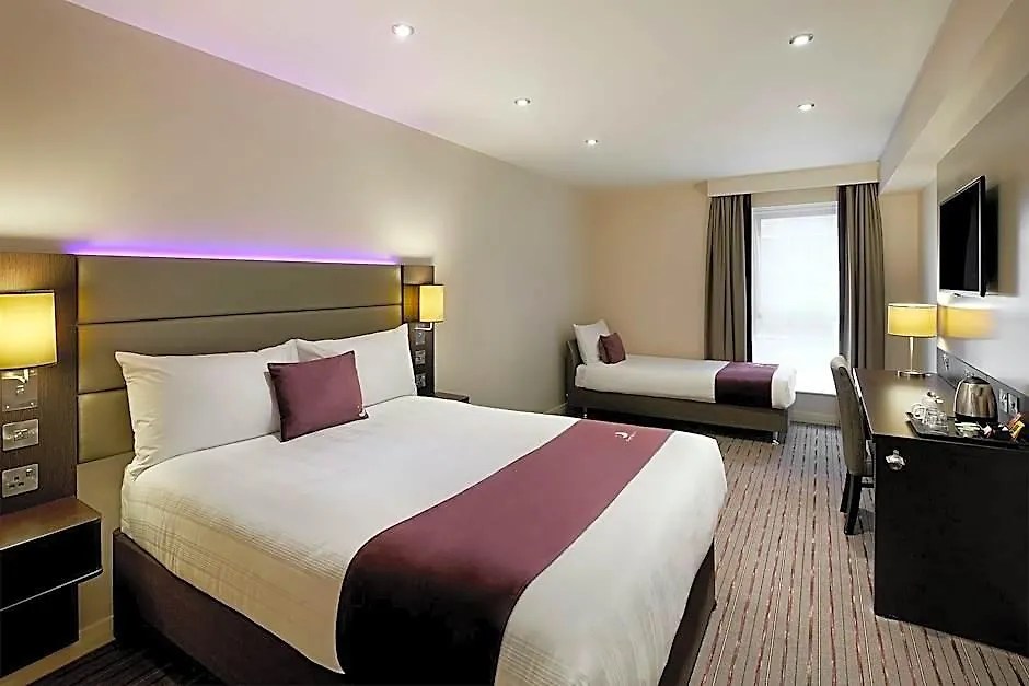 Premier Inn Milton Keynes Central - Avebury Boulevard-1