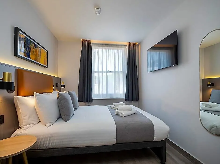 Best Western Chiswick Rooms-1