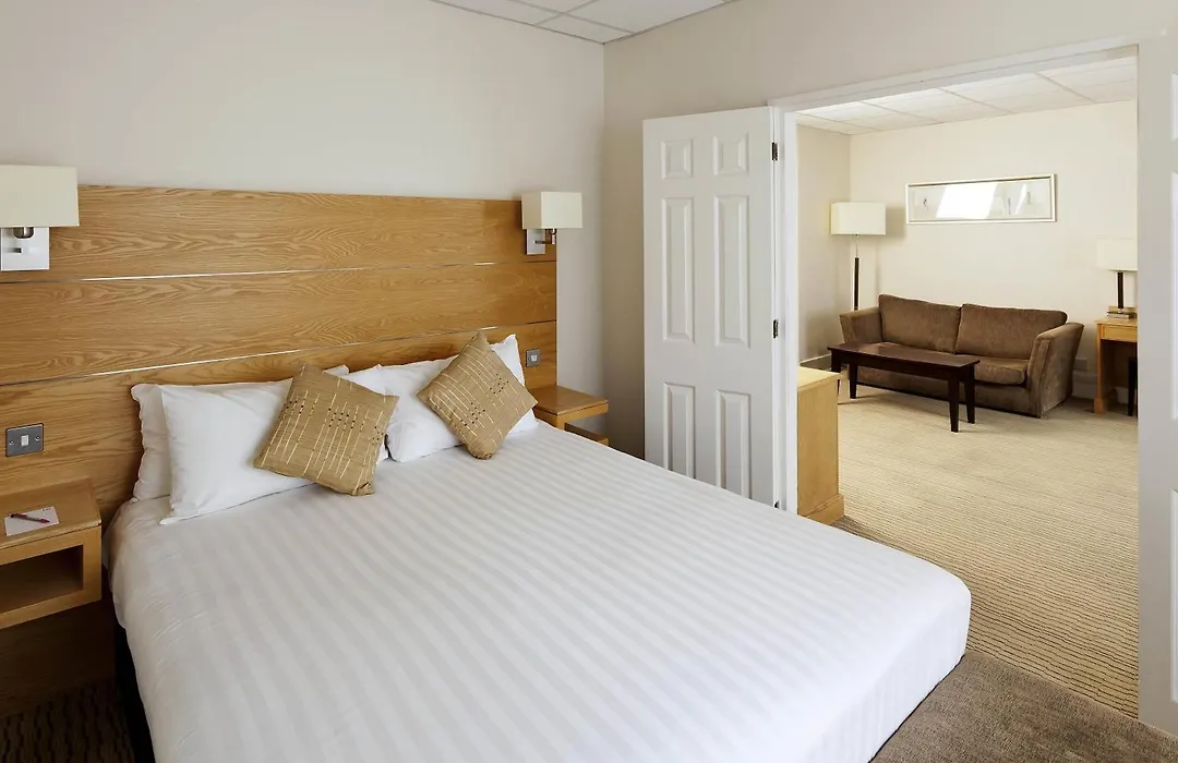 Mercure Hull Grange Park Hotel-1