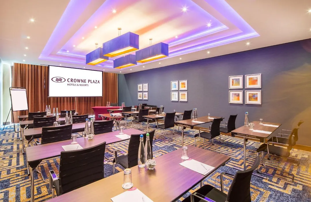 Crowne Plaza London - Gatwick Airport By Ihg-1