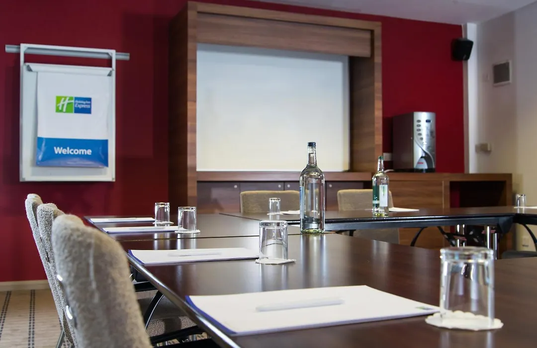 Holiday Inn Express Leeds City Centre By Ihg-1