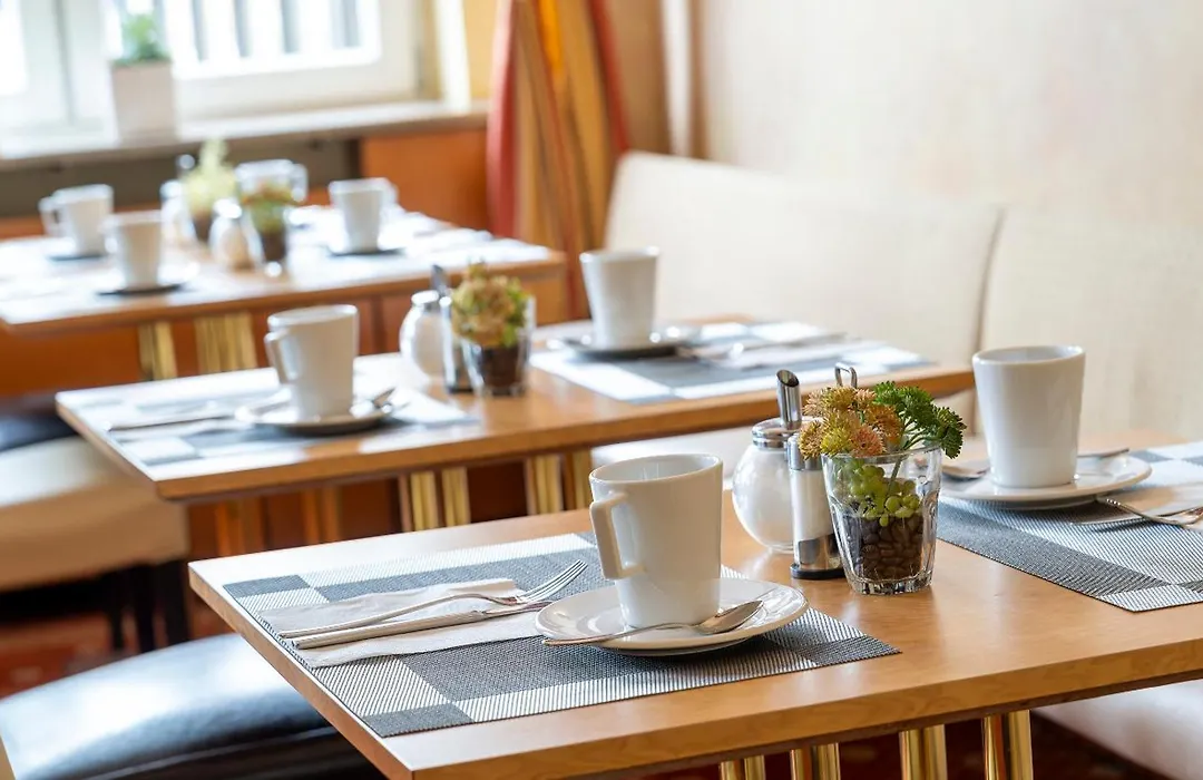 Hotel Rieker Stuttgart Hauptbahnhof-1